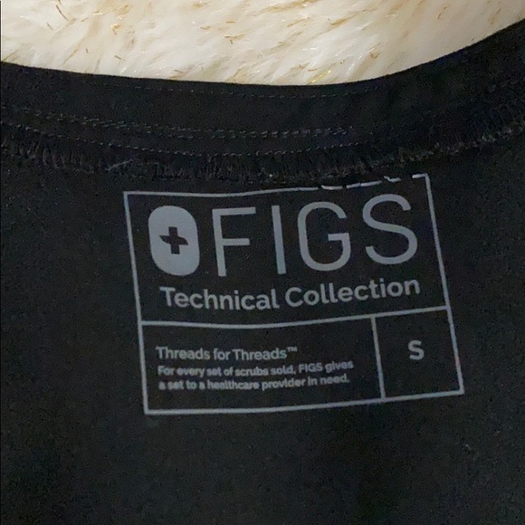Figs Scrubs - Picture 1 of 6